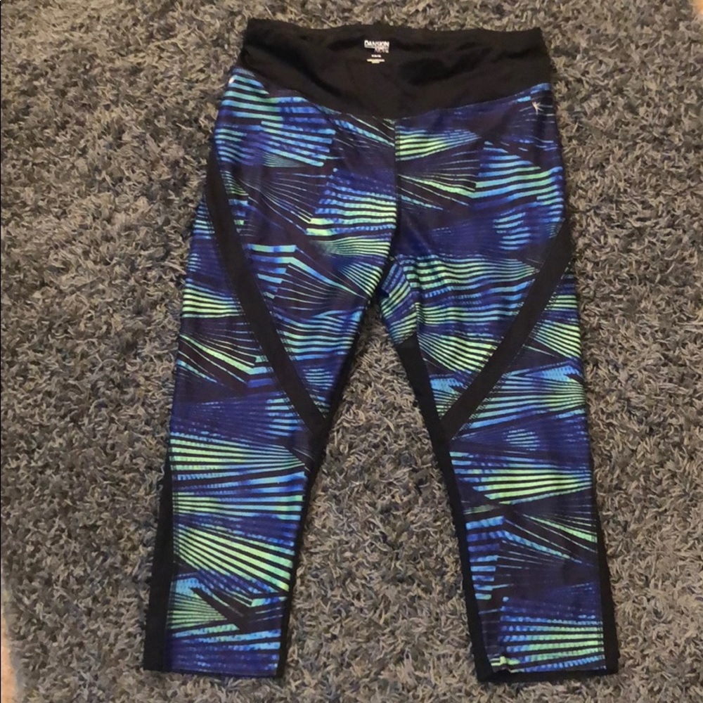 Danskin Now yoga capri